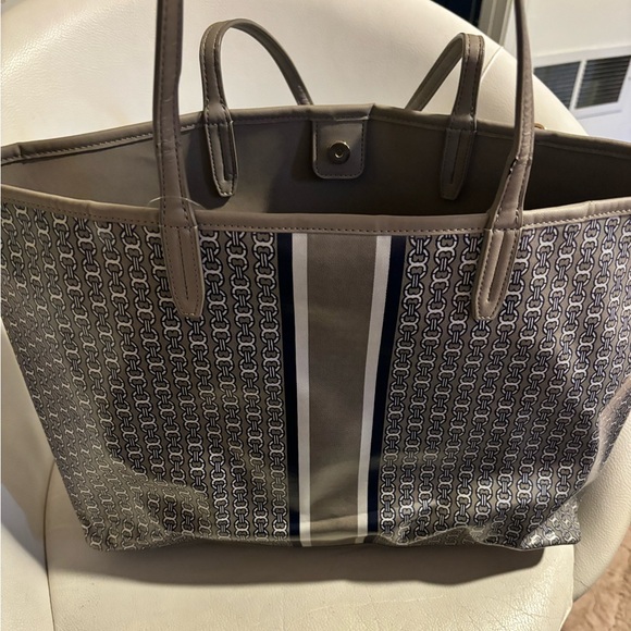 Tory Burch tote - Picture 2 of 5